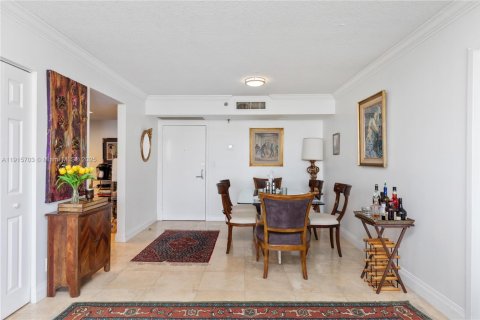 Condominio en venta en Aventura, Florida, 2 dormitorios, 91.97 m2 № 2016227 - foto 14