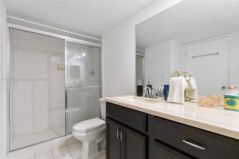 Condominio en venta en Aventura, Florida, 2 dormitorios, 91.97 m2 № 2016227 - foto 9