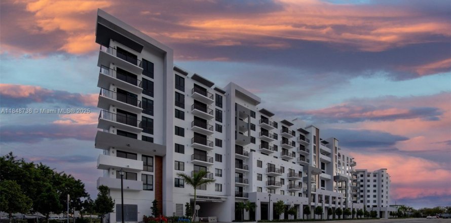 Appartement à Miami, Floride 2 chambres, 92.34 m2 № 1850445