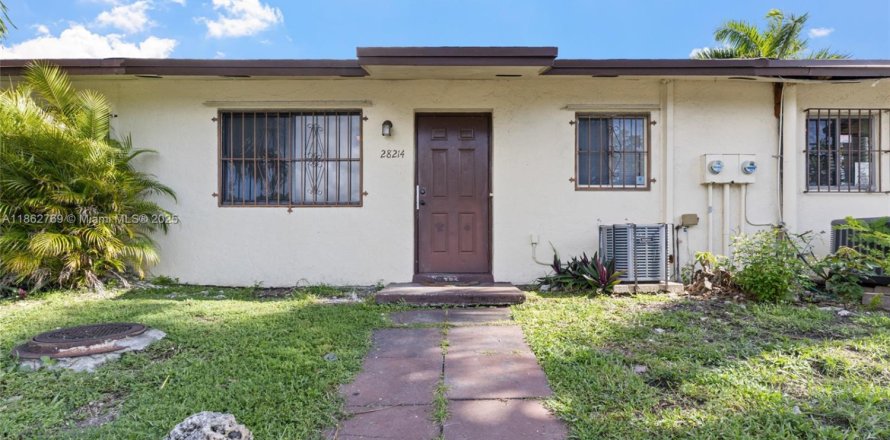 Townhouse in Homestead, Florida 2 bedrooms, 85.47 sq.m. № 1890145