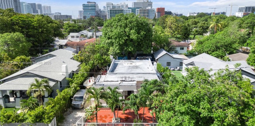 Villa ou maison à Miami, Floride 3 chambres, 147.06 m2 № 1790708