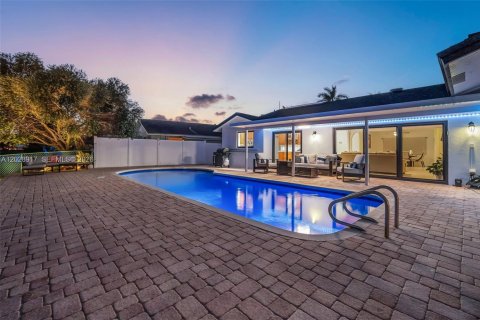 Villa ou maison à vendre à Deerfield Beach, Floride: 3 chambres, 190.26 m2 № 2185910 - photo 10