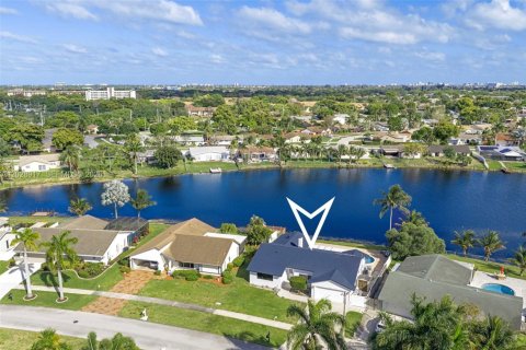 Villa ou maison à Deerfield Beach, Floride 3 chambres, 190.26 m2 № 2185910