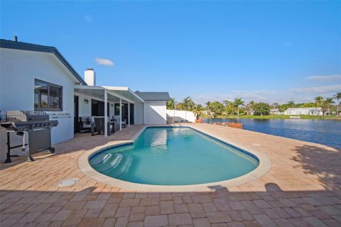 Villa ou maison à vendre à Deerfield Beach, Floride: 3 chambres, 190.26 m2 № 2185910 - photo 30
