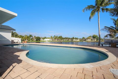 Villa ou maison à vendre à Deerfield Beach, Floride: 3 chambres, 190.26 m2 № 2185910 - photo 9