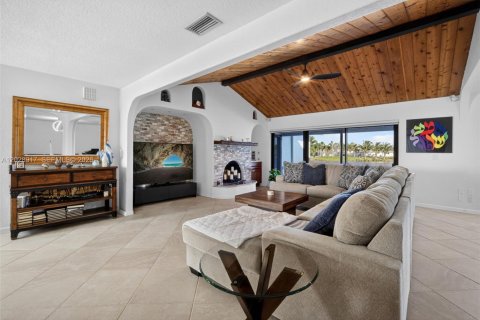 Villa ou maison à vendre à Deerfield Beach, Floride: 3 chambres, 190.26 m2 № 2185910 - photo 13