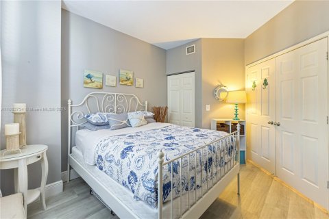 Condo in West Palm Beach, Florida, 2 bedrooms  № 1450135 - photo 9