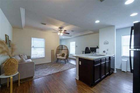 Appartement à louer à Tampa, Floride: 2 chambres, 215.53 m2 № 1913028 - photo 6