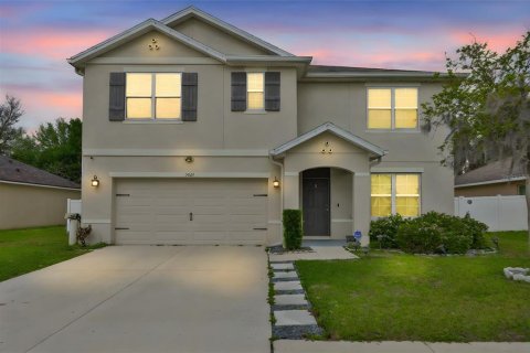 Casa en Zephyrhills, Florida 5 dormitorios, 242.01 m2 № 2111818