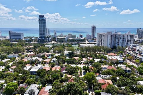 Casa en venta en Miami Beach, Florida, 4 dormitorios, 176.51 m2 № 1781424 - foto 2