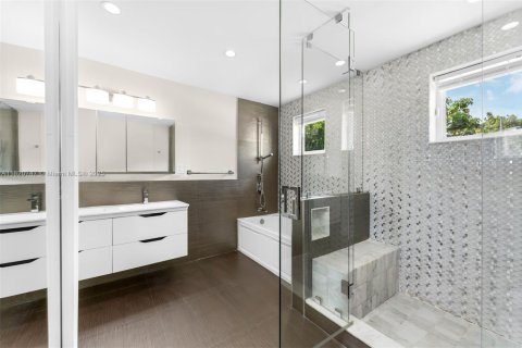 Casa en venta en Miami Beach, Florida, 4 dormitorios, 176.51 m2 № 1781424 - foto 17