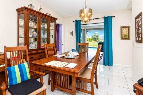 Villa ou maison à vendre à Punta Gorda, Floride: 3 chambres, 163.6 m2 № 2410646 - photo 7