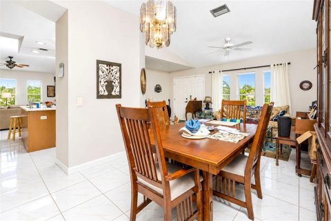 Villa ou maison à vendre à Punta Gorda, Floride: 3 chambres, 163.6 m2 № 2410646 - photo 11