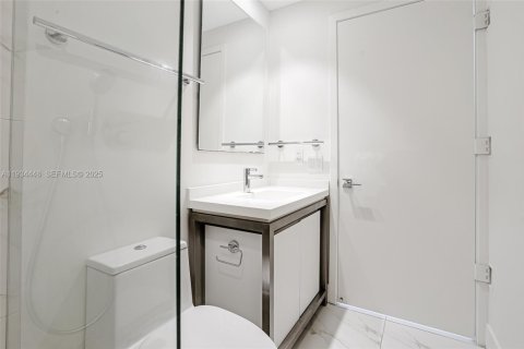 Condo in Sunrise, Florida, 3 bedrooms  № 2035589 - photo 20