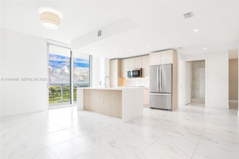 Condo in Sunrise, Florida, 3 bedrooms  № 2035589 - photo 6