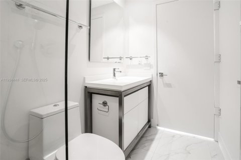 Condo in Sunrise, Florida, 3 bedrooms  № 2035589 - photo 25