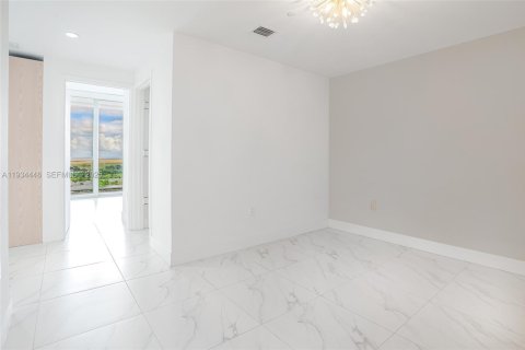 Condo in Sunrise, Florida, 3 bedrooms  № 2035589 - photo 3