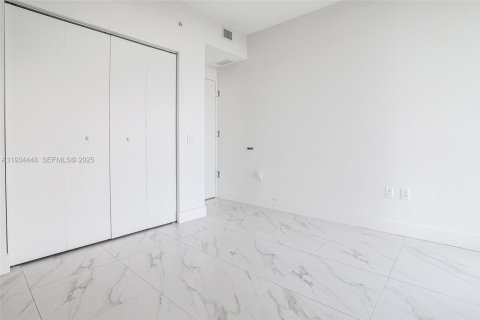 Condo in Sunrise, Florida, 3 bedrooms  № 2035589 - photo 17
