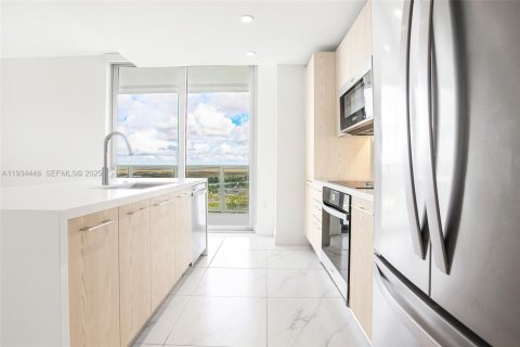 Condo in Sunrise, Florida, 3 bedrooms  № 2035589 - photo 11