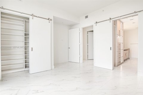 Condo in Sunrise, Florida, 3 bedrooms  № 2035589 - photo 28