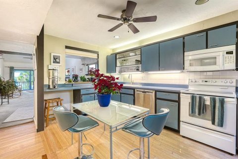 Condo in Sarasota, Florida, 1 bedroom  № 1424825 - photo 3