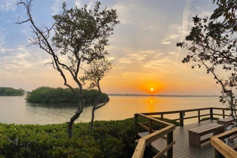 Condo in Sarasota, Florida, 1 bedroom  № 1424825 - photo 22