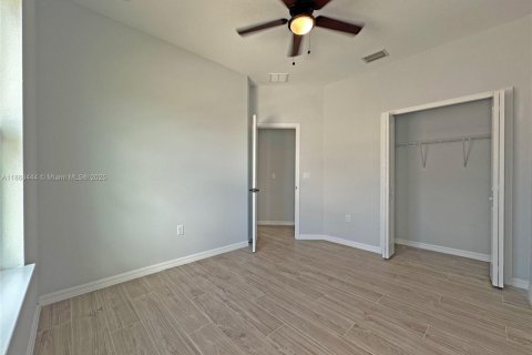 Casa en alquiler en Port Charlotte, Florida, 4 dormitorios № 1894234 - foto 15