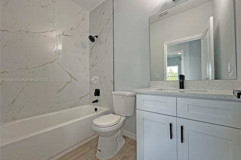 Casa en alquiler en Port Charlotte, Florida, 4 dormitorios № 1894234 - foto 14