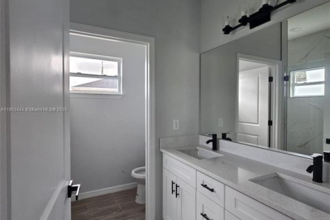 Casa en alquiler en Port Charlotte, Florida, 4 dormitorios № 1894234 - foto 10