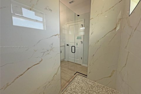 Casa en alquiler en Port Charlotte, Florida, 4 dormitorios № 1894234 - foto 12