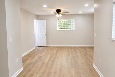 Villa ou maison à vendre à Sarasota, Floride: 3 chambres, 109.16 m2 № 2134386 - photo 5