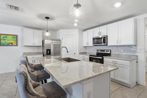 Villa ou maison à vendre à Beverly Hills, Floride: 4 chambres, 169.83 m2 № 2430519 - photo 2