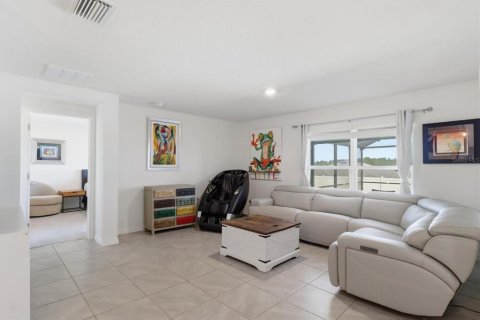 Villa ou maison à vendre à Beverly Hills, Floride: 4 chambres, 169.83 m2 № 2430519 - photo 15