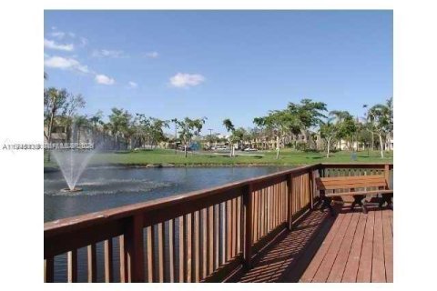Condo in Coconut Creek, Florida, 2 bedrooms  № 2001480 - photo 28