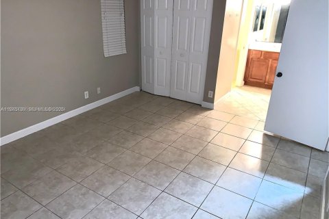 Condo in Coconut Creek, Florida, 2 bedrooms  № 2001480 - photo 10