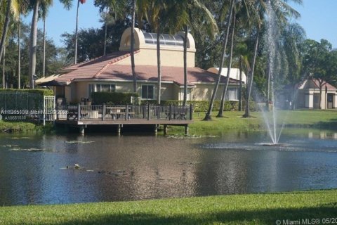 Condo in Coconut Creek, Florida, 2 bedrooms  № 2001480 - photo 21