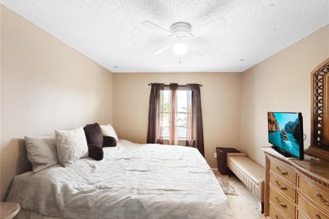 House in Orlando, Florida 4 bedrooms, 277.59 sq.m. № 2196120 - photo 26