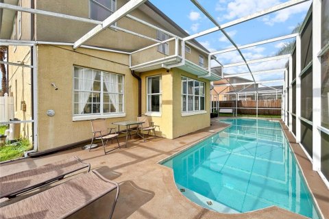 House in Orlando, Florida 4 bedrooms, 277.59 sq.m. № 2196120 - photo 3