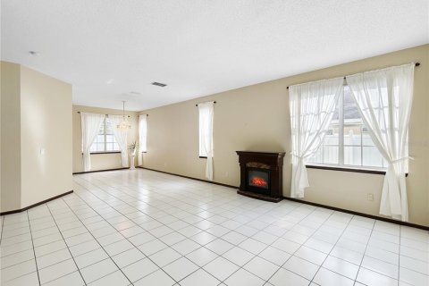 House in Orlando, Florida 4 bedrooms, 277.59 sq.m. № 2196120 - photo 7