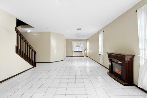 House in Orlando, Florida 4 bedrooms, 277.59 sq.m. № 2196120 - photo 5