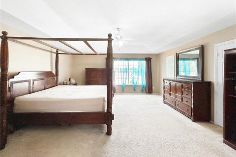 House in Orlando, Florida 4 bedrooms, 277.59 sq.m. № 2196120 - photo 18