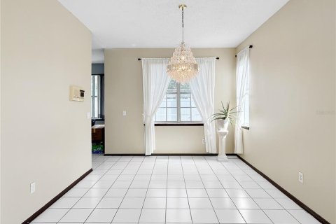 House in Orlando, Florida 4 bedrooms, 277.59 sq.m. № 2196120 - photo 8