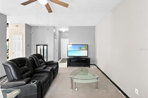 House in Orlando, Florida 4 bedrooms, 277.59 sq.m. № 2196120 - photo 13