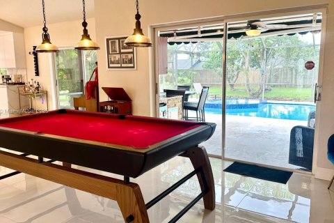 Снять в аренду виллу или дом в Хомстед, Флорида 4 спальни, 189.52м2, № 1931689 - фото 19