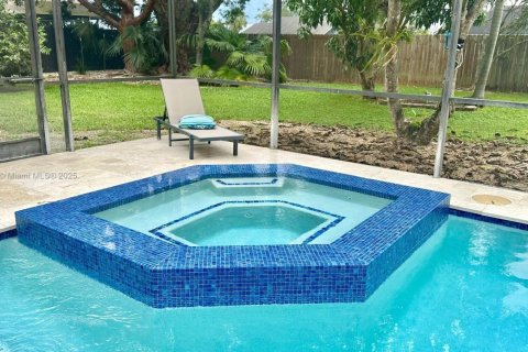 Снять в аренду виллу или дом в Хомстед, Флорида 4 спальни, 189.52м2, № 1931689 - фото 7