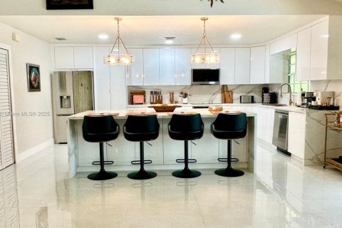 Снять в аренду виллу или дом в Хомстед, Флорида 4 спальни, 189.52м2, № 1931689 - фото 26