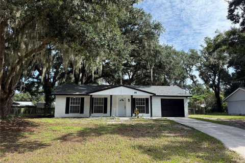 House in Plant City, Florida 3 bedrooms, 118.45 sq.m. № 2285593