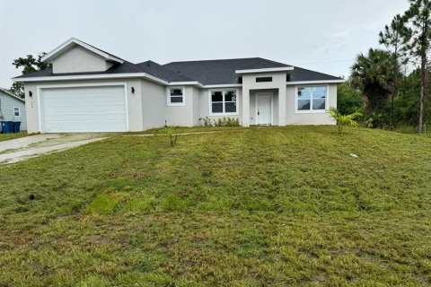 Casa en North Port, Florida 4 dormitorios, 185.8 m2 № 2093039