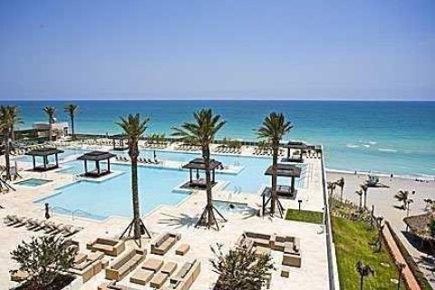 Condo in Hallandale Beach, Florida, 2 bedrooms  № 2052858 - photo 26