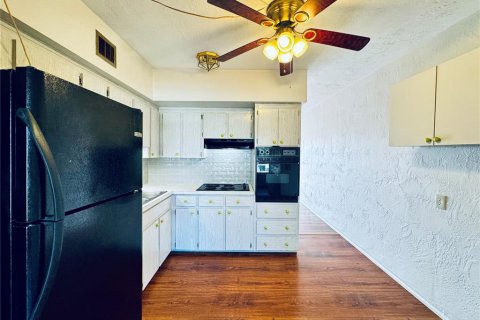 Copropriété à vendre à Kenneth City, Floride: 2 chambres, 77.57 m2 № 1527370 - photo 4